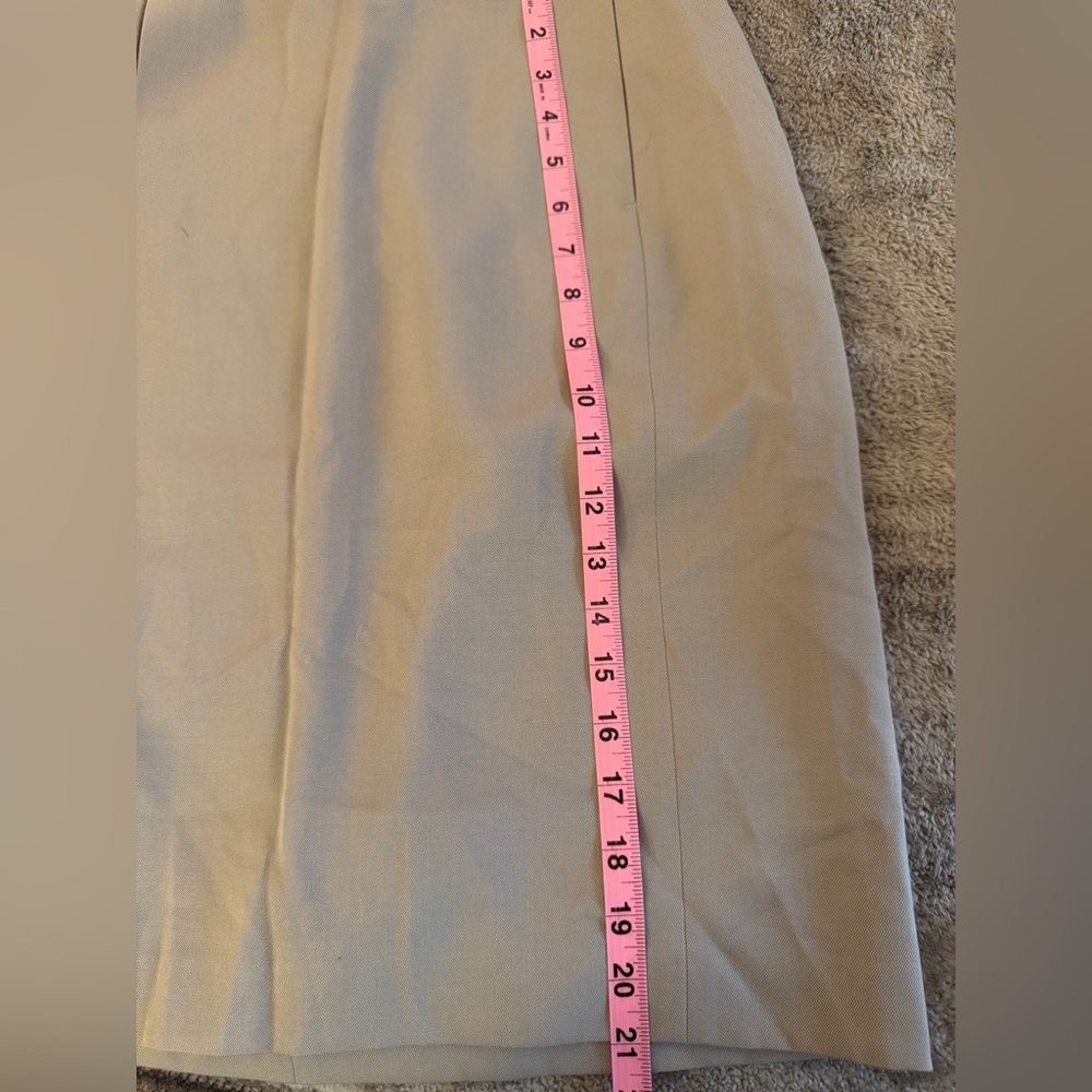 J.CREW | MADE IN JAPAN 100% wool pencil skirt in beige size 6 (fits like a 2!) - Picture 6 of 6